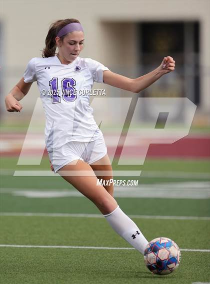 Thumbnail 2 in Cedar Park vs. Pieper (UIL 5A Soccer Regional Final) photogallery.