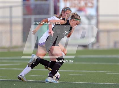 Thumbnail 2 in Cedar Park vs. Pieper (UIL 5A Soccer Regional Final) photogallery.