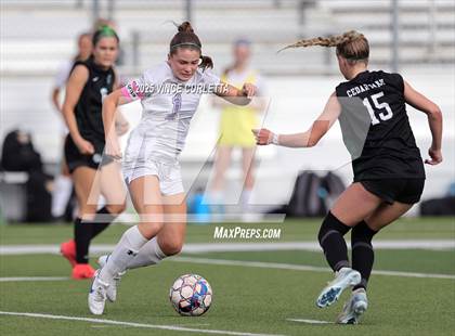 Thumbnail 3 in Cedar Park vs. Pieper (UIL 5A Soccer Regional Final) photogallery.