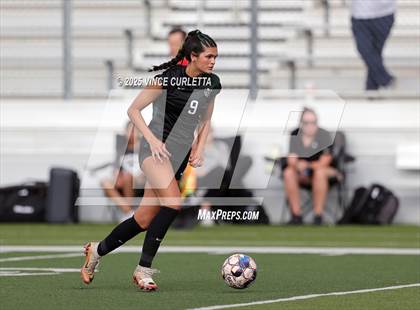 Thumbnail 3 in Cedar Park vs. Pieper (UIL 5A Soccer Regional Final) photogallery.