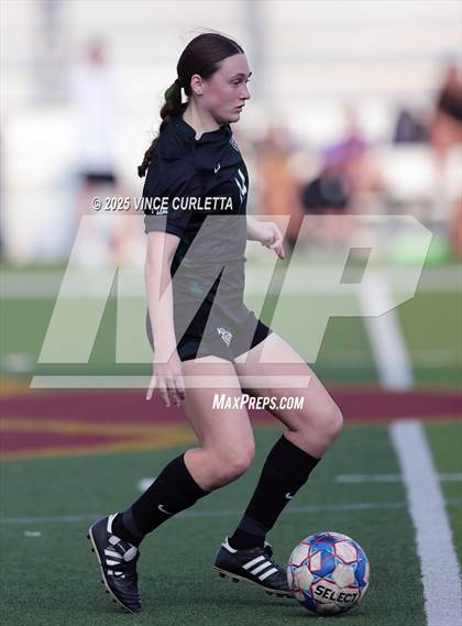 Thumbnail 3 in Cedar Park vs. Pieper (UIL 5A Soccer Regional Final) photogallery.
