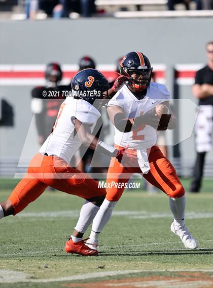 Thumbnail 1 in Zebulon B. Vance vs. Rolesville (NCHSAA 4AA Final) photogallery.
