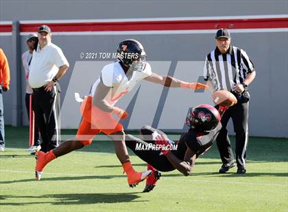 Thumbnail 2 in Zebulon B. Vance vs. Rolesville (NCHSAA 4AA Final) photogallery.