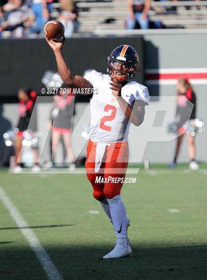 Thumbnail 3 in Zebulon B. Vance vs. Rolesville (NCHSAA 4AA Final) photogallery.