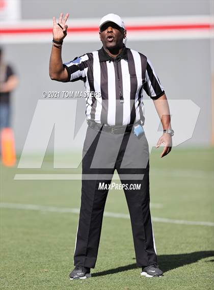 Thumbnail 3 in Zebulon B. Vance vs. Rolesville (NCHSAA 4AA Final) photogallery.