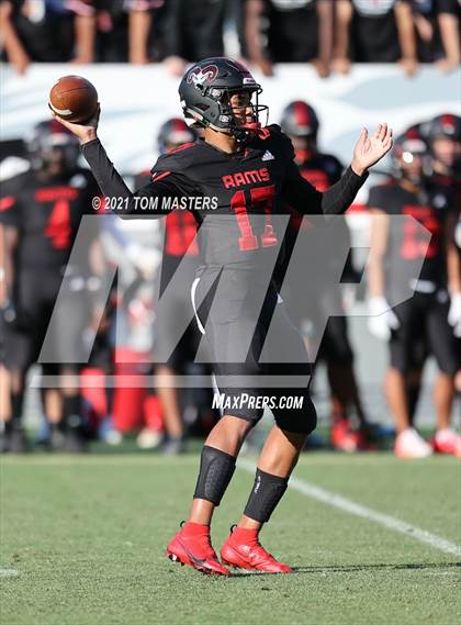 Thumbnail 1 in Zebulon B. Vance vs. Rolesville (NCHSAA 4AA Final) photogallery.