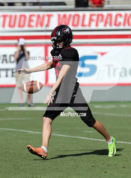 Thumbnail 1 in Zebulon B. Vance vs. Rolesville (NCHSAA 4AA Final) photogallery.