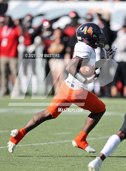 Thumbnail 2 in Zebulon B. Vance vs. Rolesville (NCHSAA 4AA Final) photogallery.