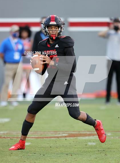 Thumbnail 2 in Zebulon B. Vance vs. Rolesville (NCHSAA 4AA Final) photogallery.