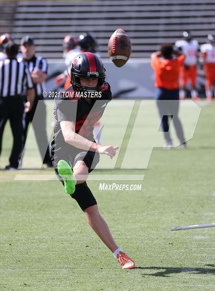 Thumbnail 1 in Zebulon B. Vance vs. Rolesville (NCHSAA 4AA Final) photogallery.