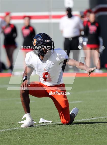 Thumbnail 2 in Zebulon B. Vance vs. Rolesville (NCHSAA 4AA Final) photogallery.