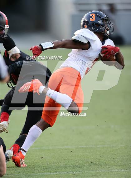 Thumbnail 3 in Zebulon B. Vance vs. Rolesville (NCHSAA 4AA Final) photogallery.