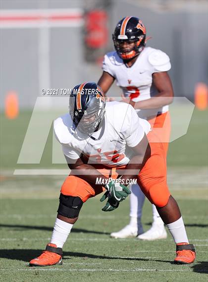 Thumbnail 3 in Zebulon B. Vance vs. Rolesville (NCHSAA 4AA Final) photogallery.