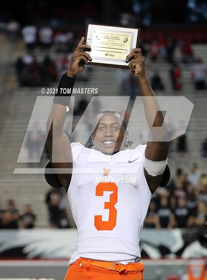 Thumbnail 3 in Zebulon B. Vance vs. Rolesville (NCHSAA 4AA Final) photogallery.
