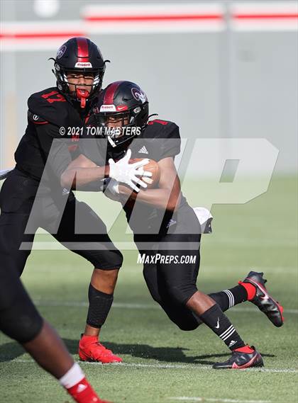 Thumbnail 1 in Zebulon B. Vance vs. Rolesville (NCHSAA 4AA Final) photogallery.