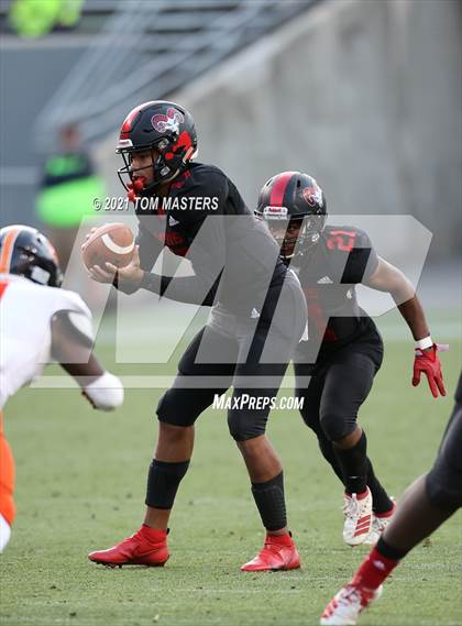 Thumbnail 3 in Zebulon B. Vance vs. Rolesville (NCHSAA 4AA Final) photogallery.