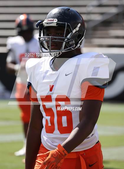 Thumbnail 3 in Zebulon B. Vance vs. Rolesville (NCHSAA 4AA Final) photogallery.