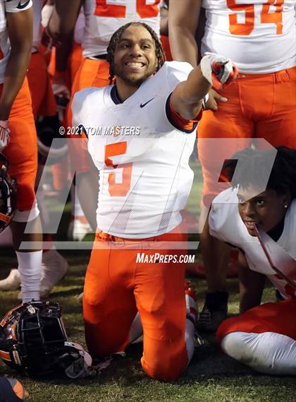 Thumbnail 1 in Zebulon B. Vance vs. Rolesville (NCHSAA 4AA Final) photogallery.