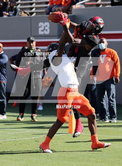Thumbnail 2 in Zebulon B. Vance vs. Rolesville (NCHSAA 4AA Final) photogallery.
