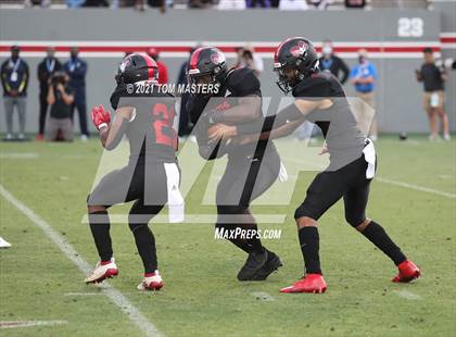 Thumbnail 3 in Zebulon B. Vance vs. Rolesville (NCHSAA 4AA Final) photogallery.