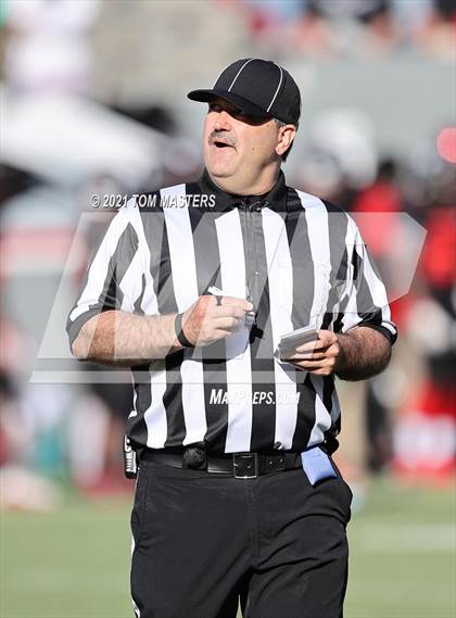 Thumbnail 3 in Zebulon B. Vance vs. Rolesville (NCHSAA 4AA Final) photogallery.