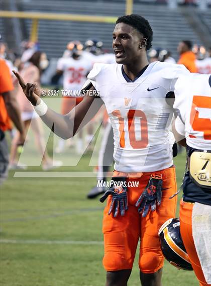 Thumbnail 2 in Zebulon B. Vance vs. Rolesville (NCHSAA 4AA Final) photogallery.