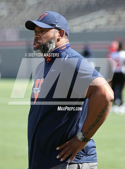 Thumbnail 2 in Zebulon B. Vance vs. Rolesville (NCHSAA 4AA Final) photogallery.