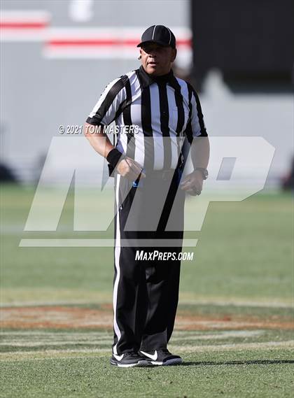 Thumbnail 3 in Zebulon B. Vance vs. Rolesville (NCHSAA 4AA Final) photogallery.