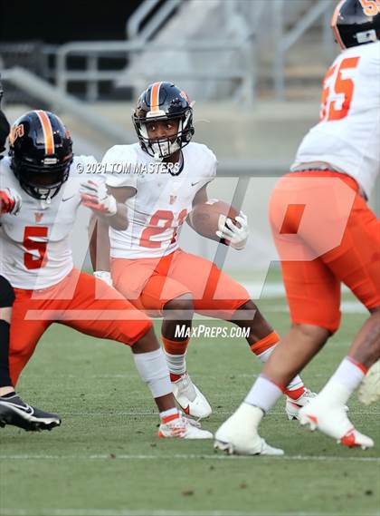 Thumbnail 3 in Zebulon B. Vance vs. Rolesville (NCHSAA 4AA Final) photogallery.