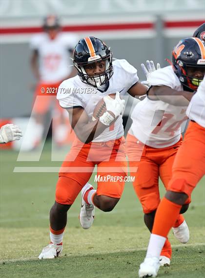 Thumbnail 2 in Zebulon B. Vance vs. Rolesville (NCHSAA 4AA Final) photogallery.