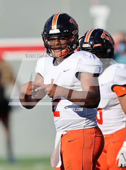 Thumbnail 3 in Zebulon B. Vance vs. Rolesville (NCHSAA 4AA Final) photogallery.