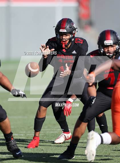 Thumbnail 2 in Zebulon B. Vance vs. Rolesville (NCHSAA 4AA Final) photogallery.