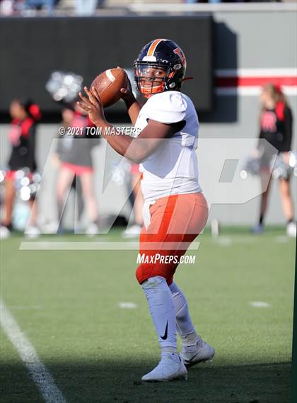 Thumbnail 1 in Zebulon B. Vance vs. Rolesville (NCHSAA 4AA Final) photogallery.