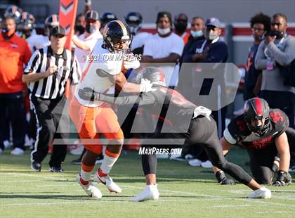 Thumbnail 2 in Zebulon B. Vance vs. Rolesville (NCHSAA 4AA Final) photogallery.