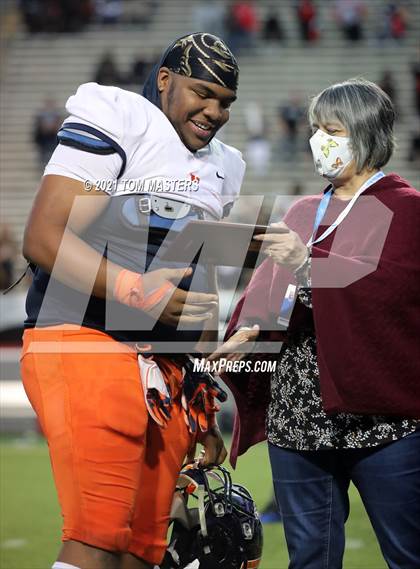 Thumbnail 2 in Zebulon B. Vance vs. Rolesville (NCHSAA 4AA Final) photogallery.