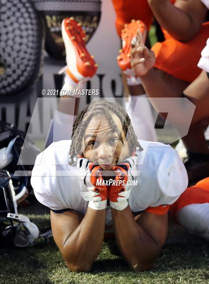 Thumbnail 1 in Zebulon B. Vance vs. Rolesville (NCHSAA 4AA Final) photogallery.