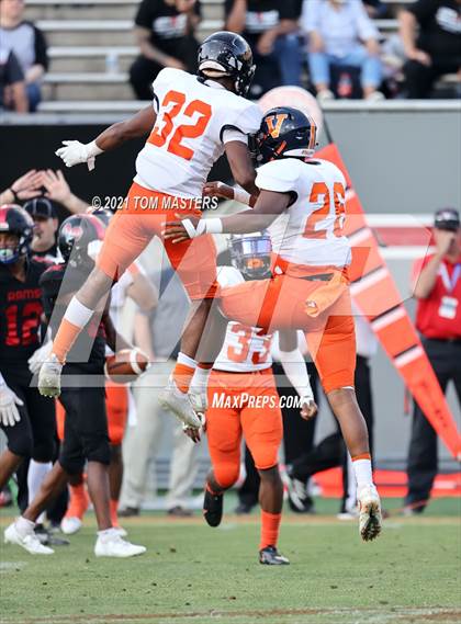 Thumbnail 1 in Zebulon B. Vance vs. Rolesville (NCHSAA 4AA Final) photogallery.
