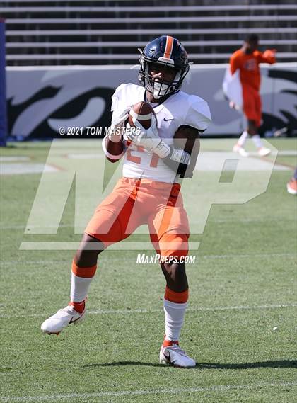 Thumbnail 2 in Zebulon B. Vance vs. Rolesville (NCHSAA 4AA Final) photogallery.