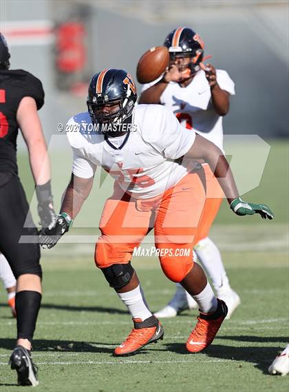 Thumbnail 2 in Zebulon B. Vance vs. Rolesville (NCHSAA 4AA Final) photogallery.