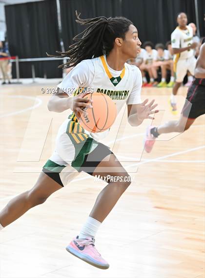 Thumbnail 2 in San Tan Charter vs. Clovis West (Section 7) photogallery.
