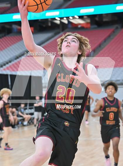 Thumbnail 2 in San Tan Charter vs. Clovis West (Section 7) photogallery.