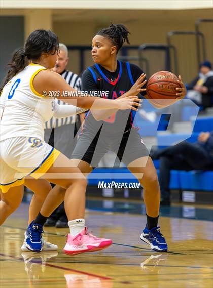 Thumbnail 3 in San Leandro vs. Santa Clara photogallery.