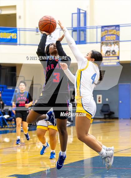 Thumbnail 3 in San Leandro vs. Santa Clara photogallery.