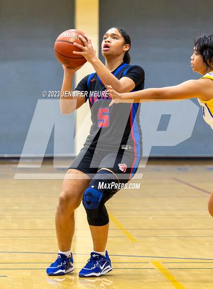 Thumbnail 1 in San Leandro vs. Santa Clara photogallery.