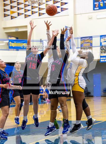Thumbnail 2 in San Leandro vs. Santa Clara photogallery.