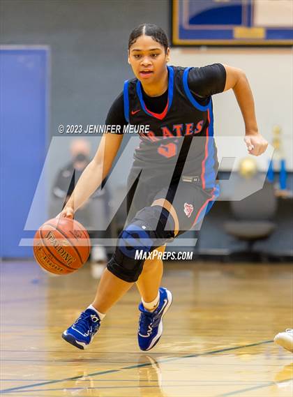 Thumbnail 3 in San Leandro vs. Santa Clara photogallery.