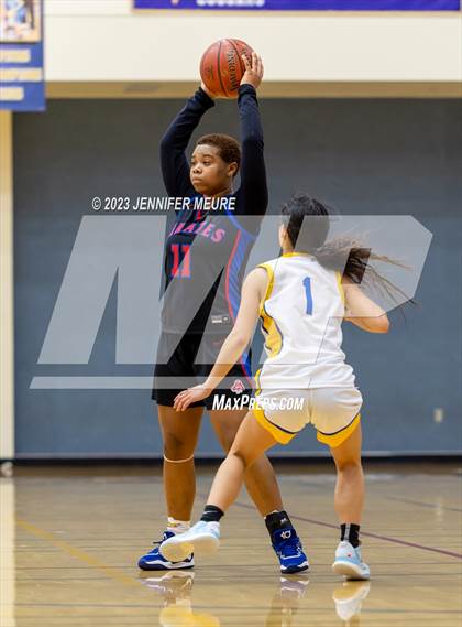 Thumbnail 3 in San Leandro vs. Santa Clara photogallery.