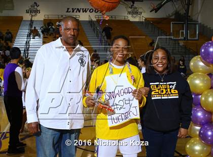 Thumbnail 1 in Warren vs. Lynwood photogallery.
