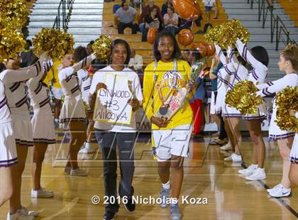 Thumbnail 2 in Warren vs. Lynwood photogallery.