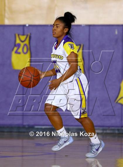 Thumbnail 2 in Warren vs. Lynwood photogallery.
